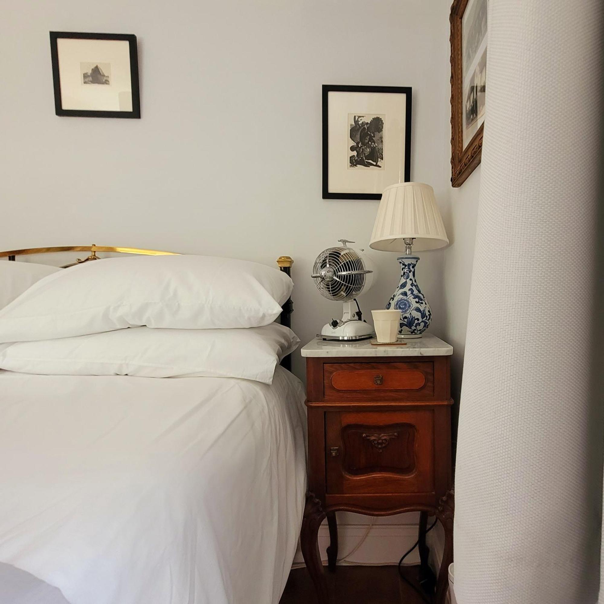 The Old School B&B Chichester Pokoj fotografie